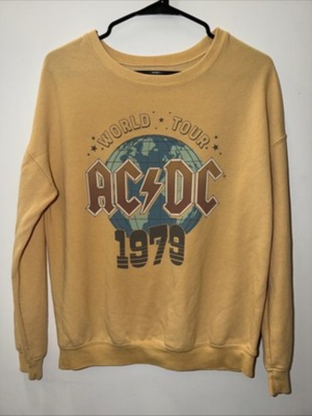AC/DC World Tour 1979 Graphic Sweatshirt Top Vintage Mustard rock, roll XS